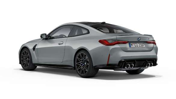 M specific suspension BMW M4 Coupé G82 2020 BMW M4 Coupé G82 2020 M specific suspension three-quarter rear view