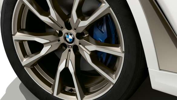 BMW X7 M Automobile with M Sport brake G07 2019 BMW X7 M Automobile with M Sport brake G07 2019 close-up light alloy wheel