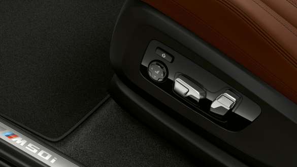 BMW X7 M Automobile with M Multifunctional seats G07 2019 BMW X7 M Automobile with M Multifunctional seats G07 2019 close-up seat adjustment