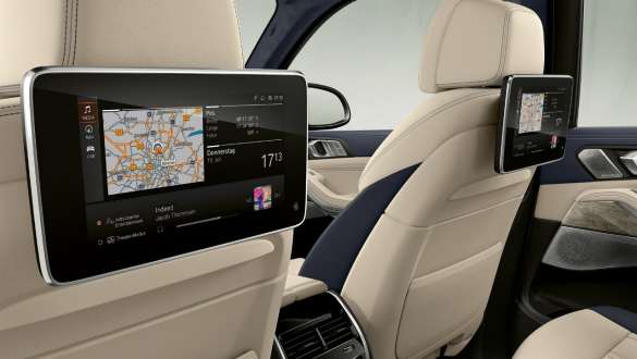 BMW X7 M Automobile with Rear-seat entertainment Professional G07 2019 BMW X7 M Automobile with Rear-seat entertainment Professional G07 2019