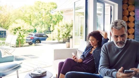 Get access to your BMW via Remote Services and My BMW App Couple gets access to BMW functions via My BMW App and Remote Services