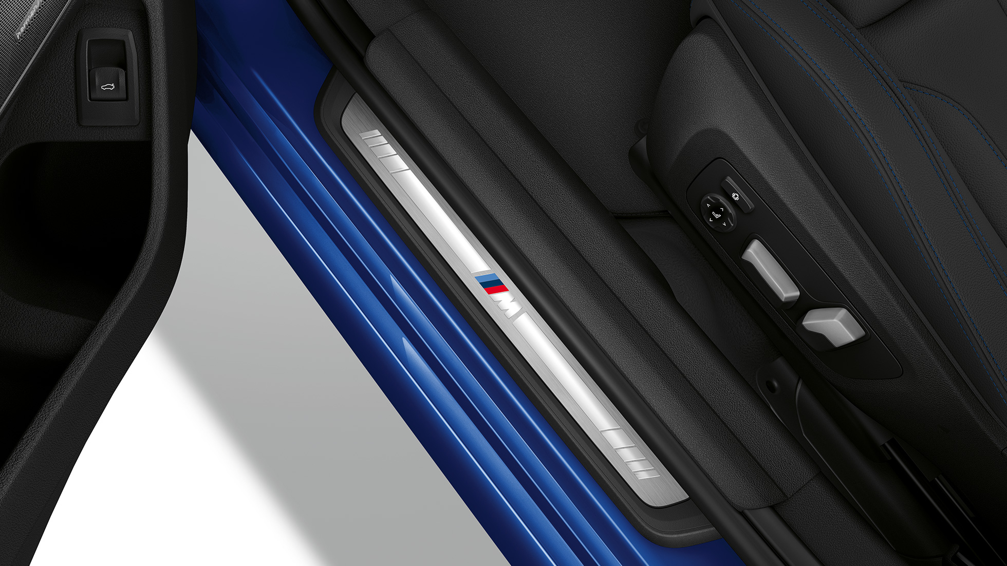 BMW 3 Series Sedan, Model M Sport entry sill G20 Top view of the door sill of the BMW 3 Series Sedan with Model M Sport features G20.