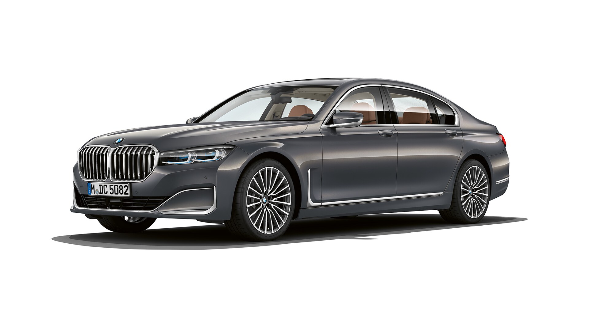 BMW 7 Series Sedan with Exterior Design Pure Excellence, three-quarter front view Grey BMW 7 Series Sedan with Exterior Design Pure Excellence in three-quarter front view