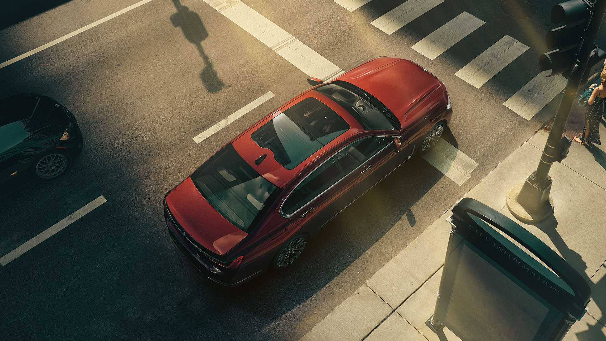 BMW Individual 7 Series Sedan G11, birds-eye perspective BMW Individual 7 Series Sedan G11 in red in birds-eye perspective