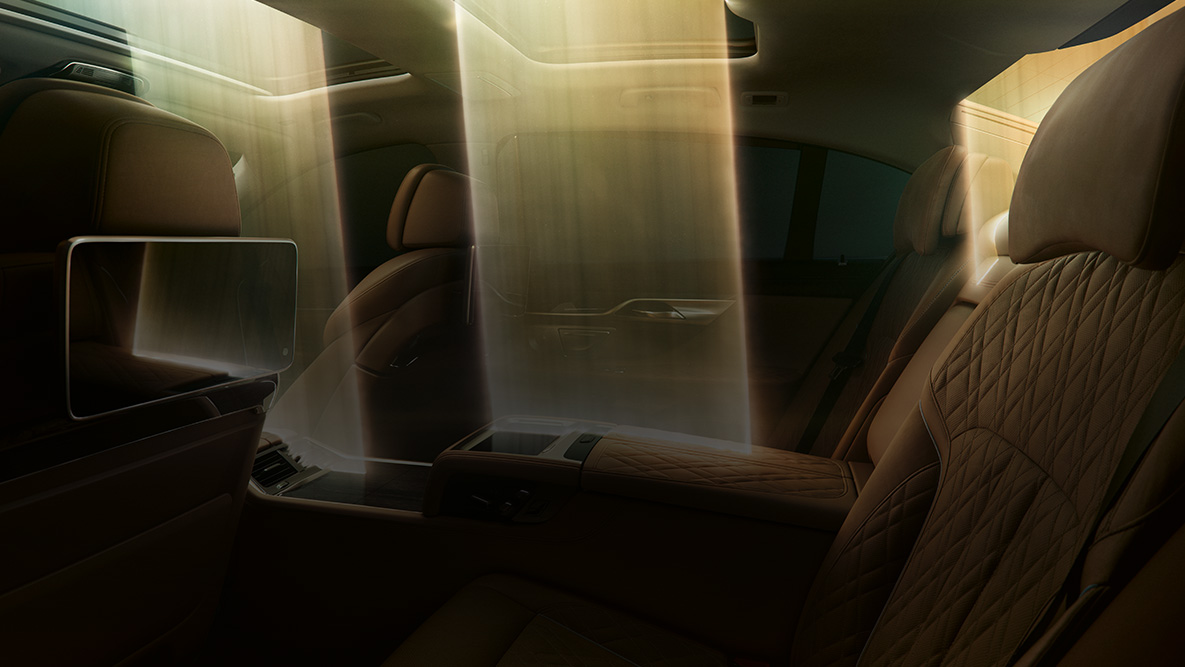 BMW 7 Series Sedan G11 interior BMW 7 Series Sedan interior G11: light incidence through Panorama glas roof