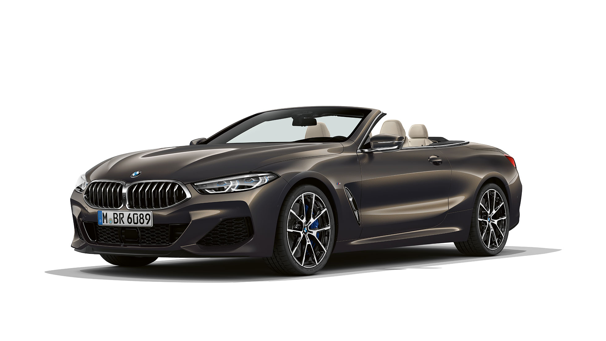 BMW M850i xDrive, Dravit Grey metallic, three-quarter view front G14. BMW M850i xDrive, Dravit Grey metallic, three-quarter view front G14.