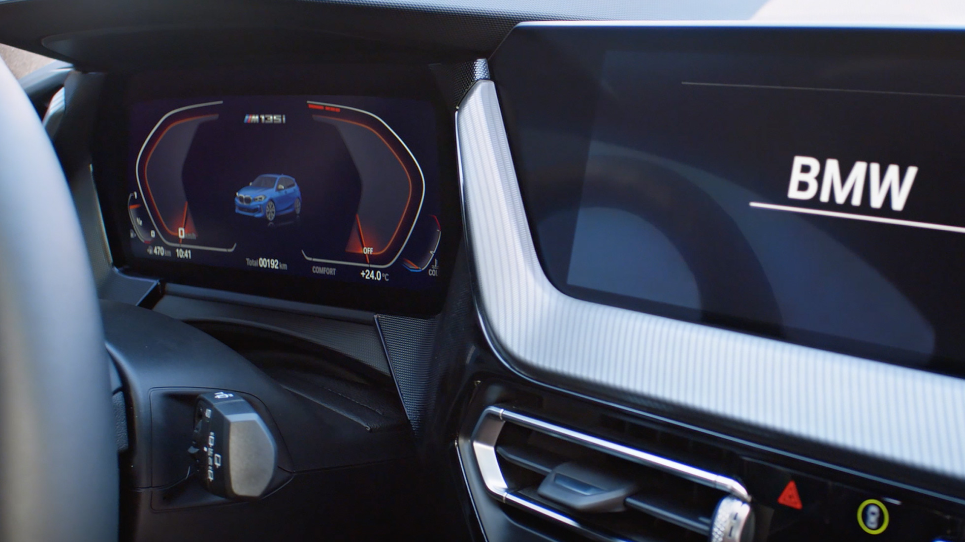 BMW M135i xDrive film. The BMW M135i xDrive in video.