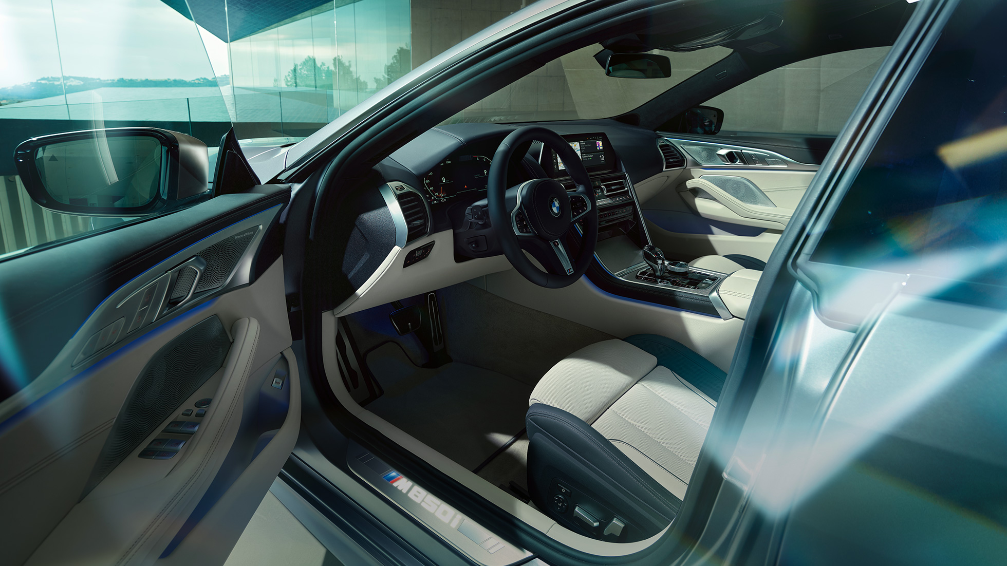 Cockpit BMW M850i xDrive Gran Coupé G16 2019 Cockpit BMW M850i xDrive Gran Coupé interior G16 2019