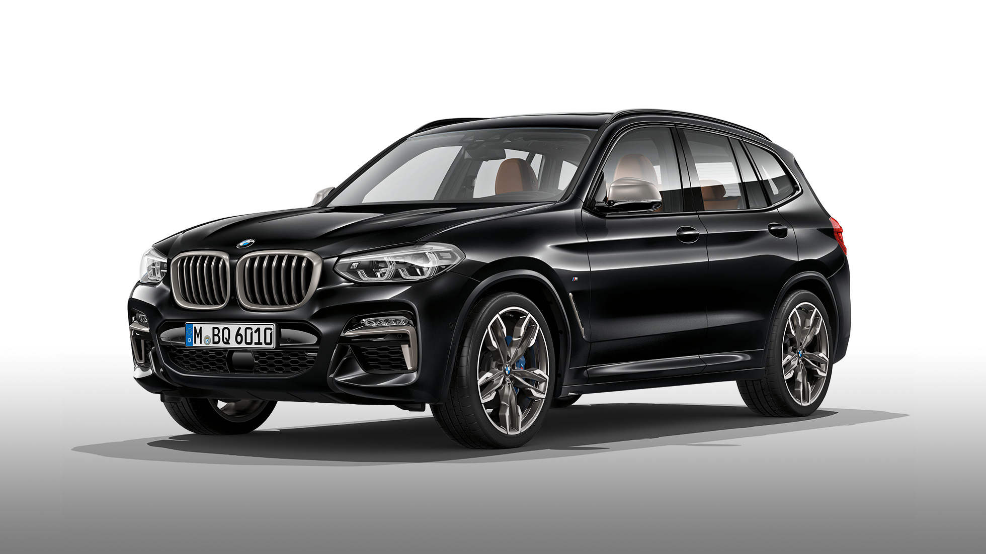 BMW X3 M40i SUV, side view F97. BMW X3 M40i SUV in Black Sapphire metallic, exterior, side view F97.