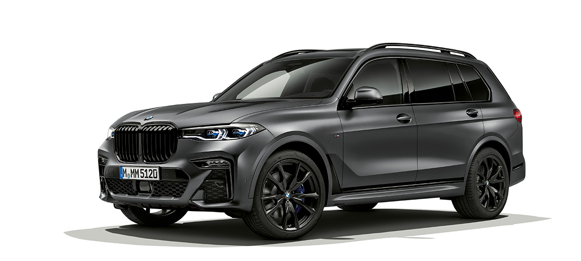 BMW Dark Shadow Edition three-quarter front view SUV G07 BMW X7 SUV G07 Dark Shadow Edition three-quarter front view