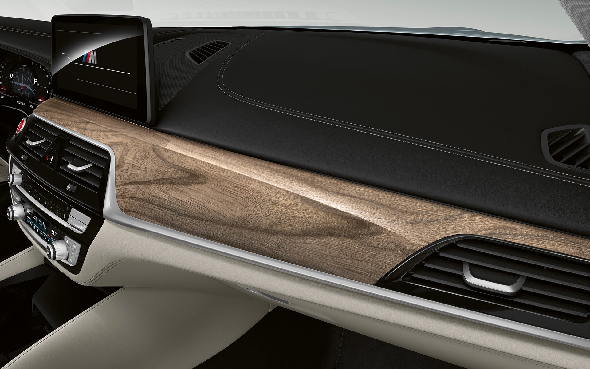 BMW Individual fine-wood Trim Sen Light Brown close-up BMW Individual fine-wood Trim Sen Light Brown close-up