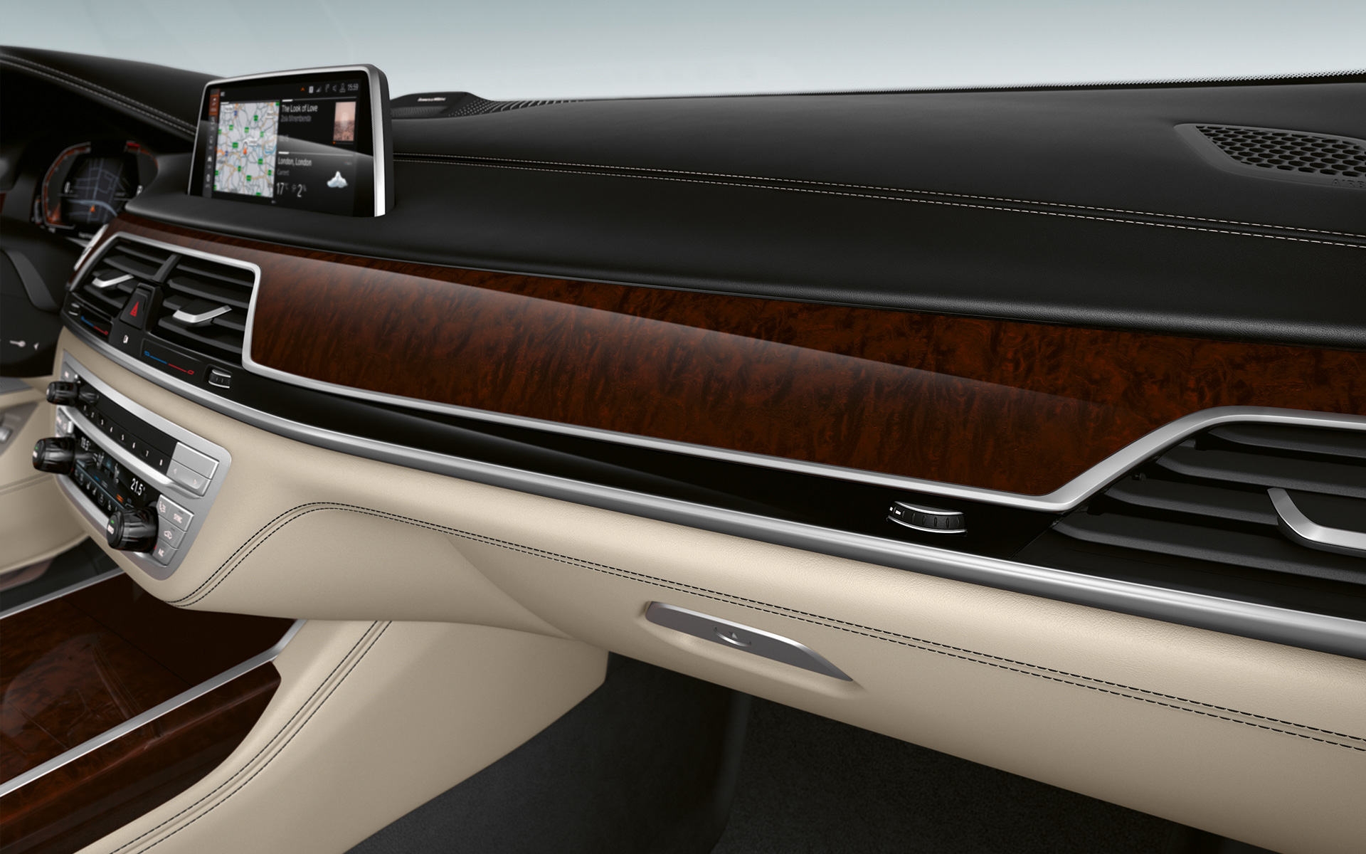 BMW Individual fine-wood trim Ash Grain Black Red high-gloss close-up BMW Individual fine-wood trim Ash Grain Black Red high-gloss close-up