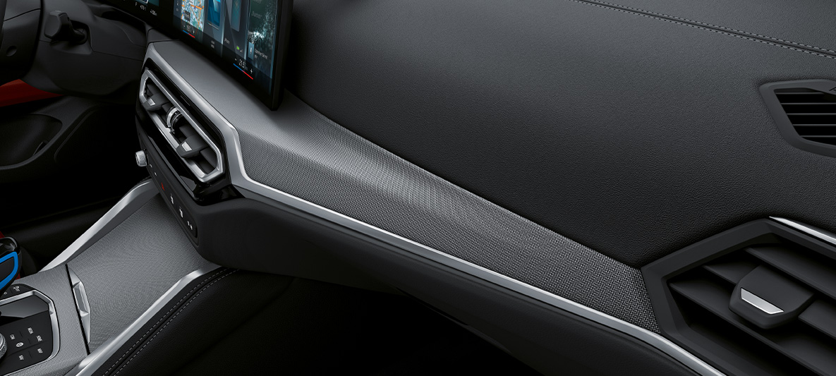 BMW Individual fine-wood trim 'Fineline' Black with aluminium inserts close-up BMW Individual fine-wood trim 'Fineline' Black with aluminium inserts close-up