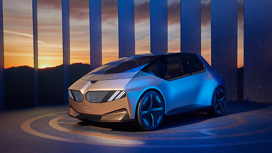 https://www.bmw.com/content/dam/bmw/common/topics/fascination-bmw/electromobility2020-new/bev-new/update_2023/bmw-emobility-electric-vehicle-wt-ivision.jpg