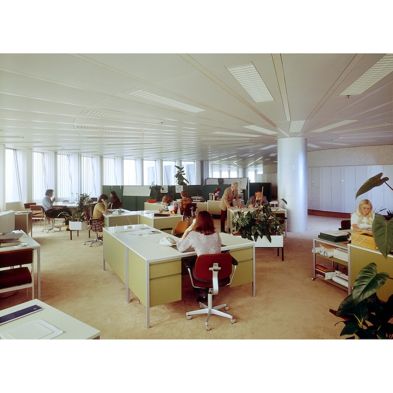 Discover the story behind the BMW Headquarters