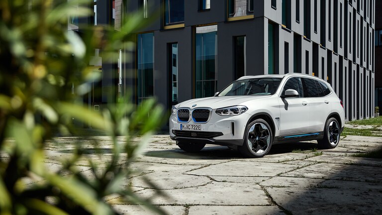 BMW iX3 aerodynamic rims e-mobility -battery cell electric vehicle