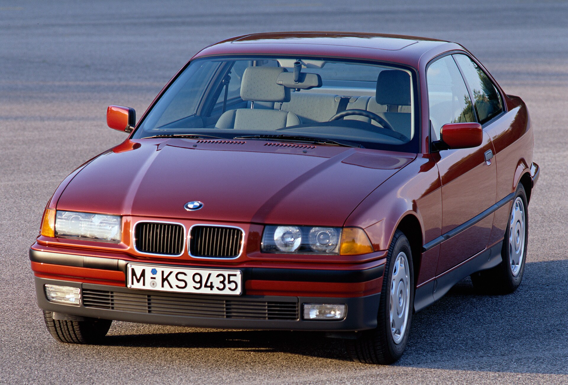 Gloss Black Mesh Kidney Grille For BMW E30 3Series 1982-1994 – M3 Look Front Hood Grill