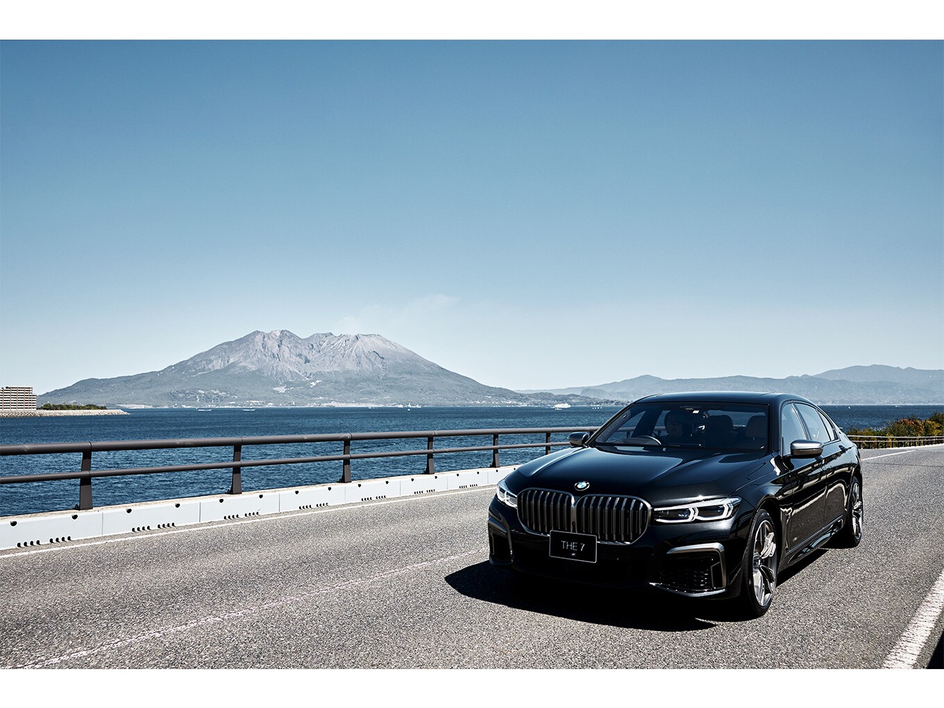 中田英寿が日本を旅する 鹿児島 自然の力と伝統を守る人々の技術が造る極上黒酢 Bmw Com Japan