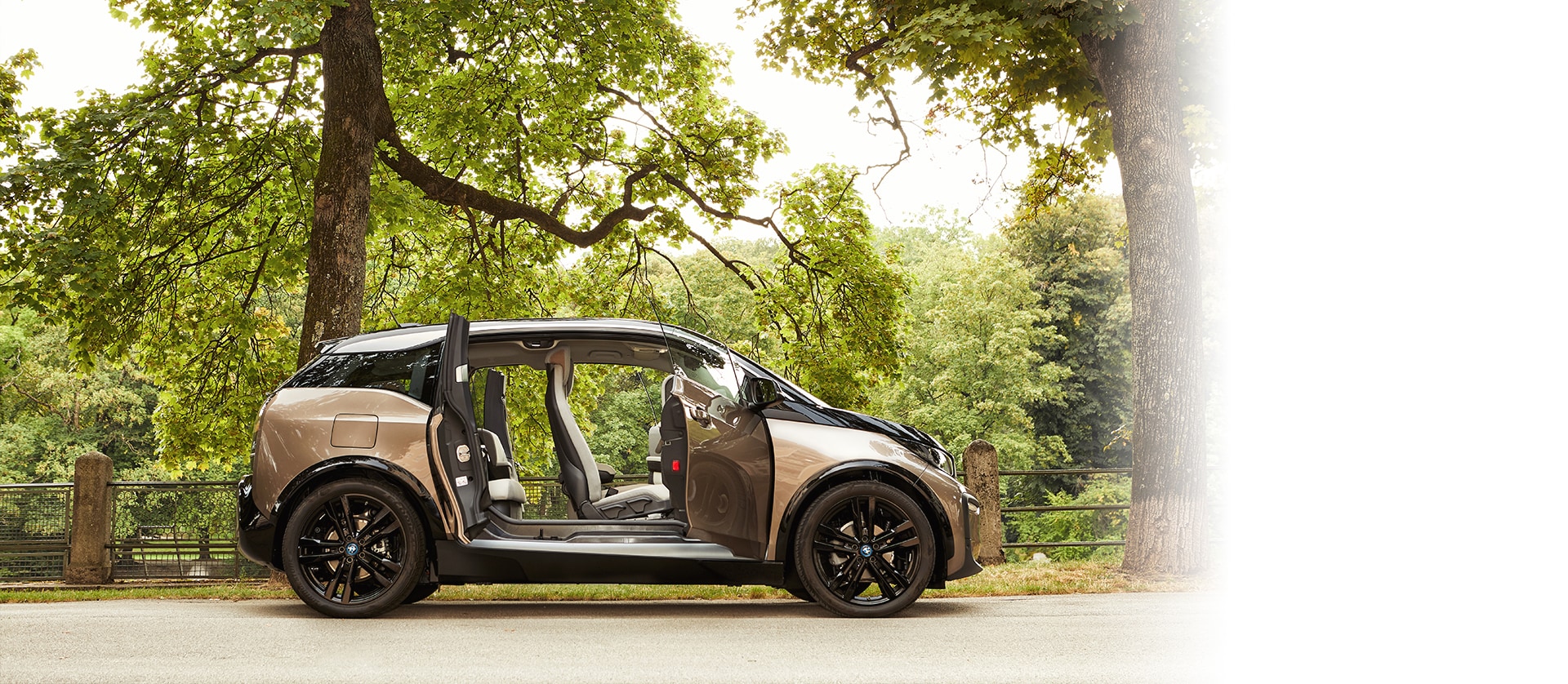 BMW i3　BMW i　BMWエレクトロ　10周年　BMW eドライブ　BMWの歴史　 BMW i シリーズ　未来のテクノロジー