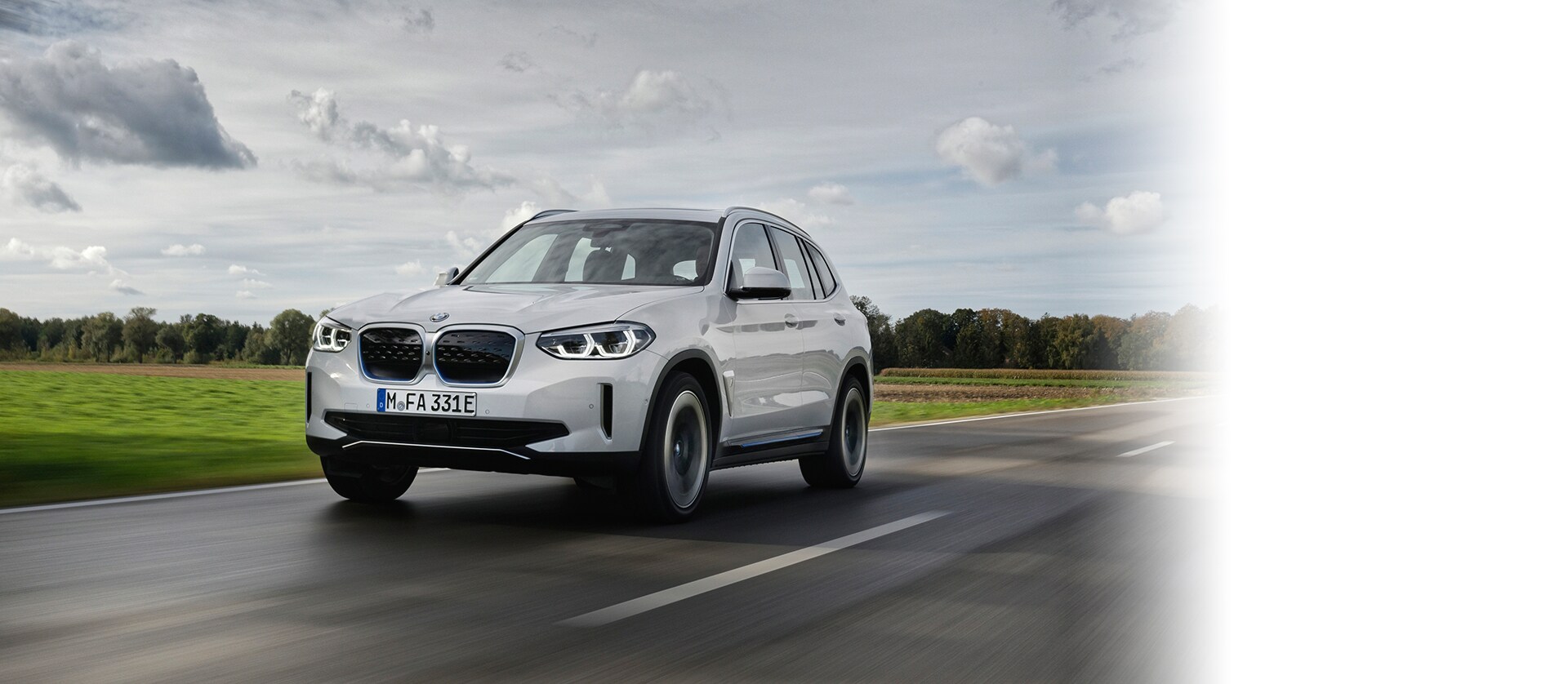BMW ix3　BMW i　BMW 電気自動車のアニバーサリー　軽量構造　電気自動車　BMWの歴史　 BMW i シリーズ　未来のテクノロジー