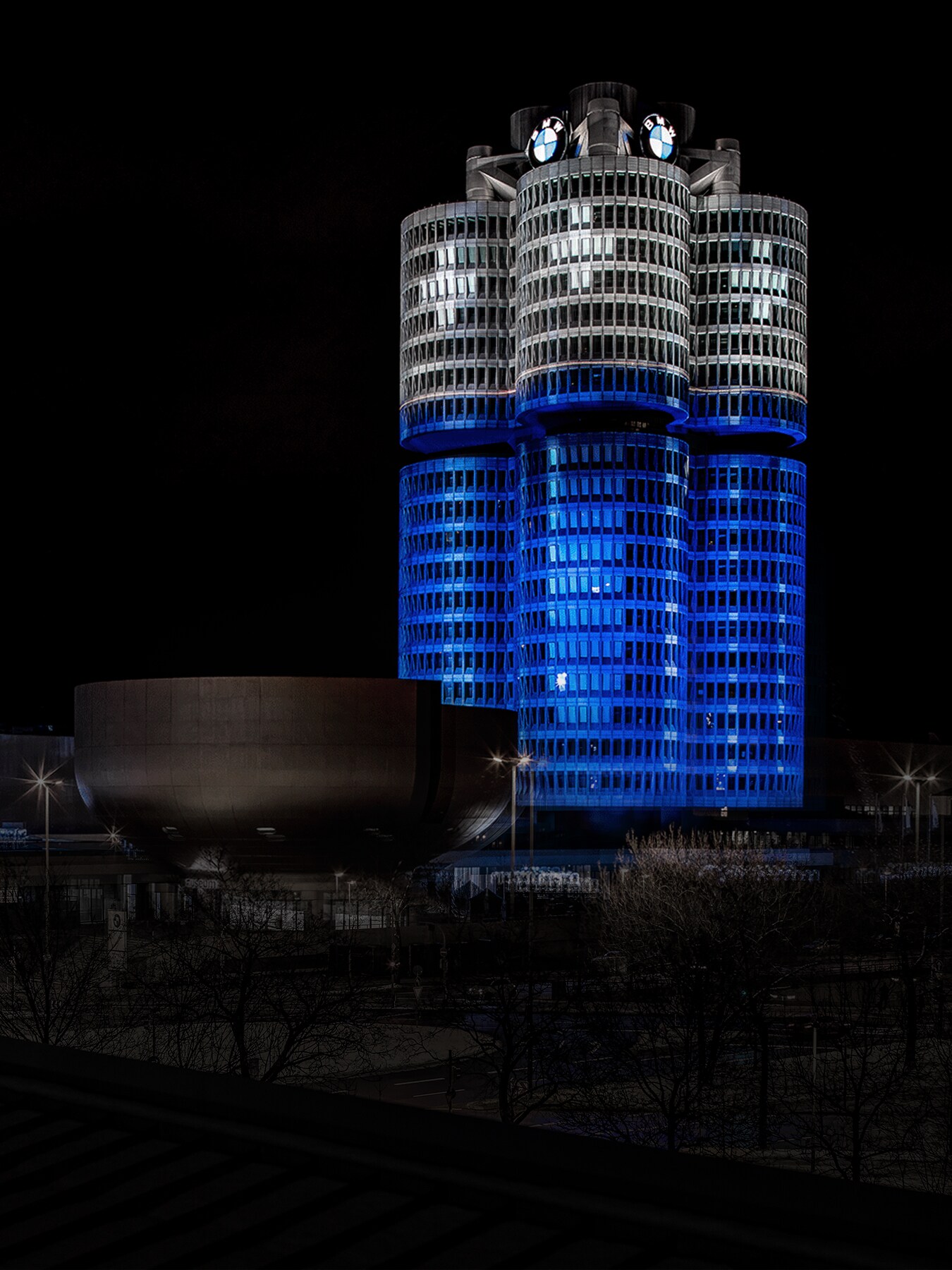 Le 4 cylindres BMW se transforme en vision automobile.