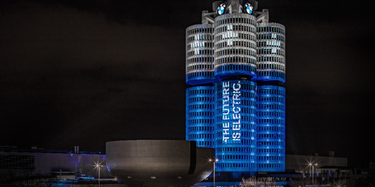 Bmw Four Cylinder Engine Transforms Into An Automotive Vision