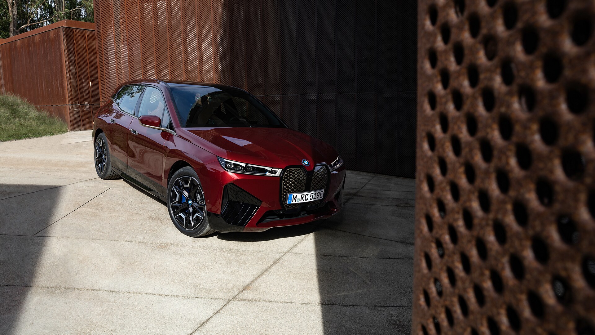 THE iX