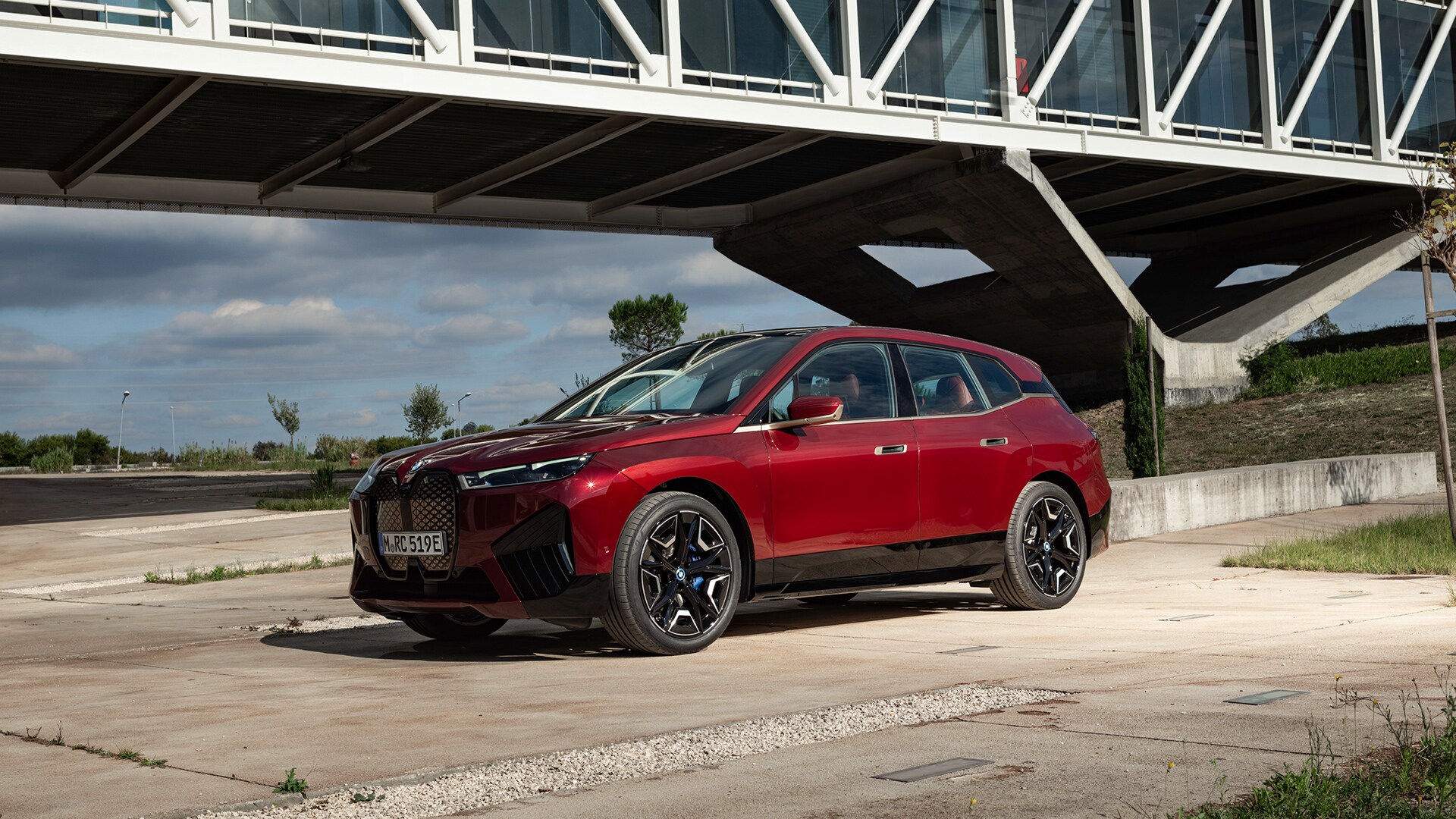 THE iX