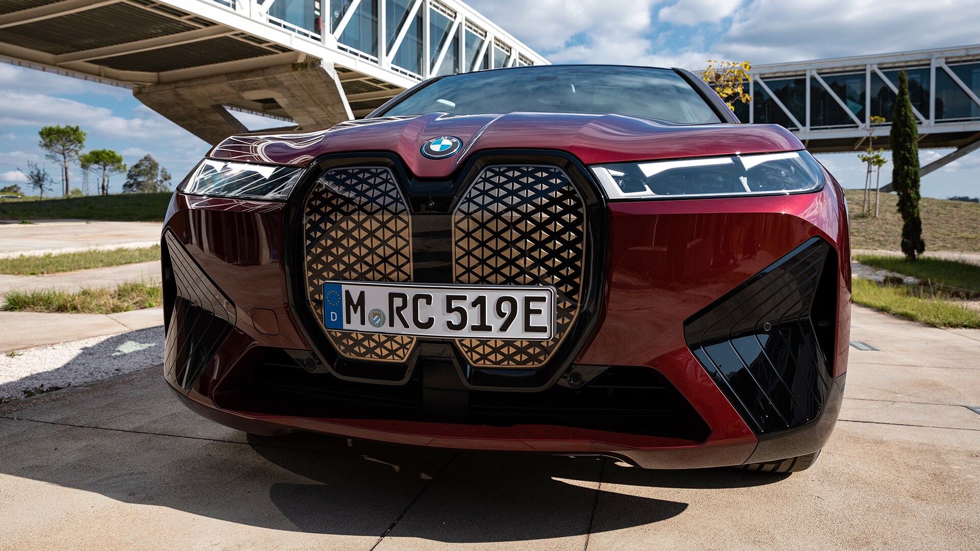 THE iX