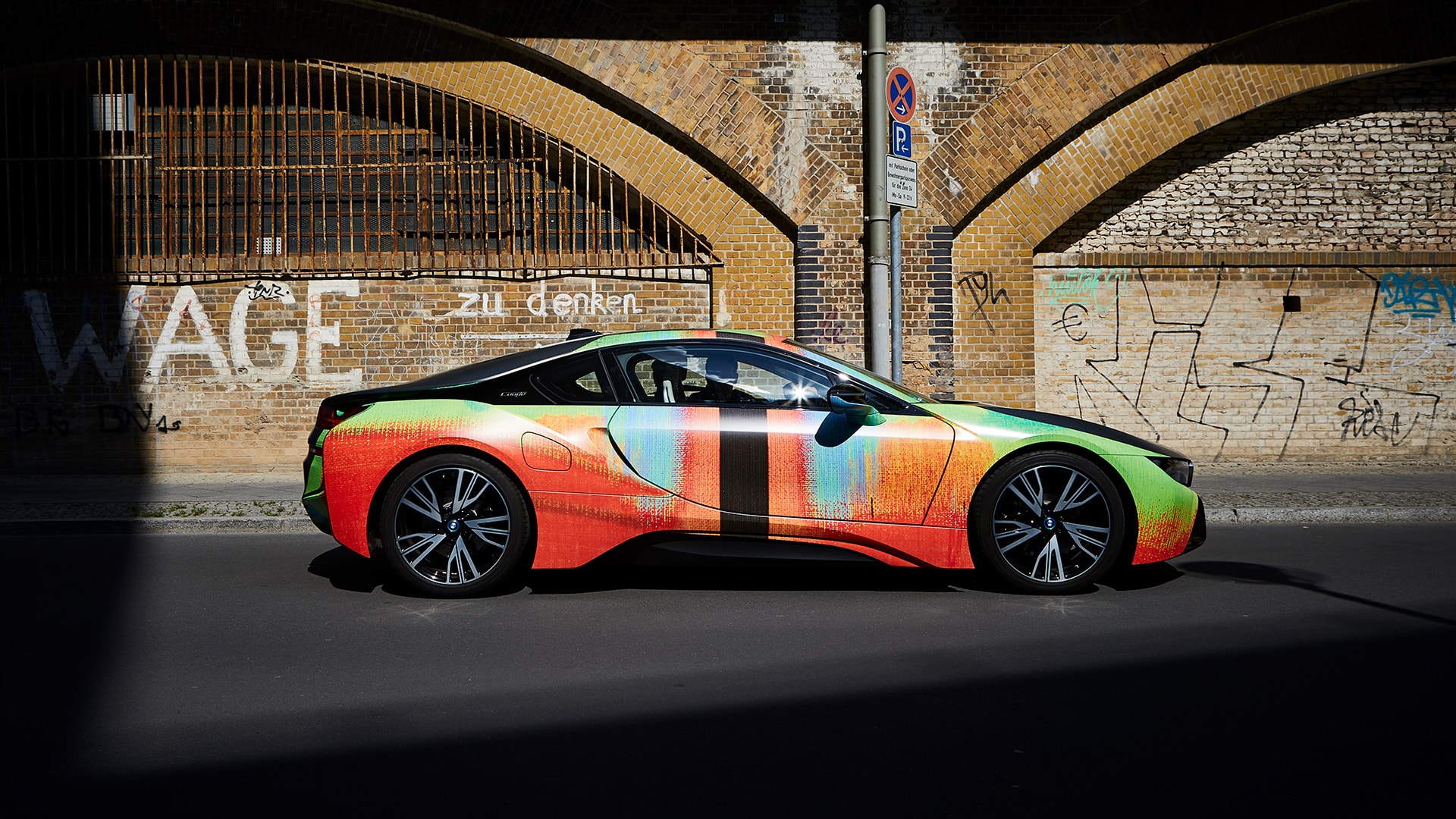 Der BMW i8 inspirierte auch Künstler: So gestaltete Thomas Scheibitz 2019 den Hybrid-Sportwagen nach seinen Vorstellungen.