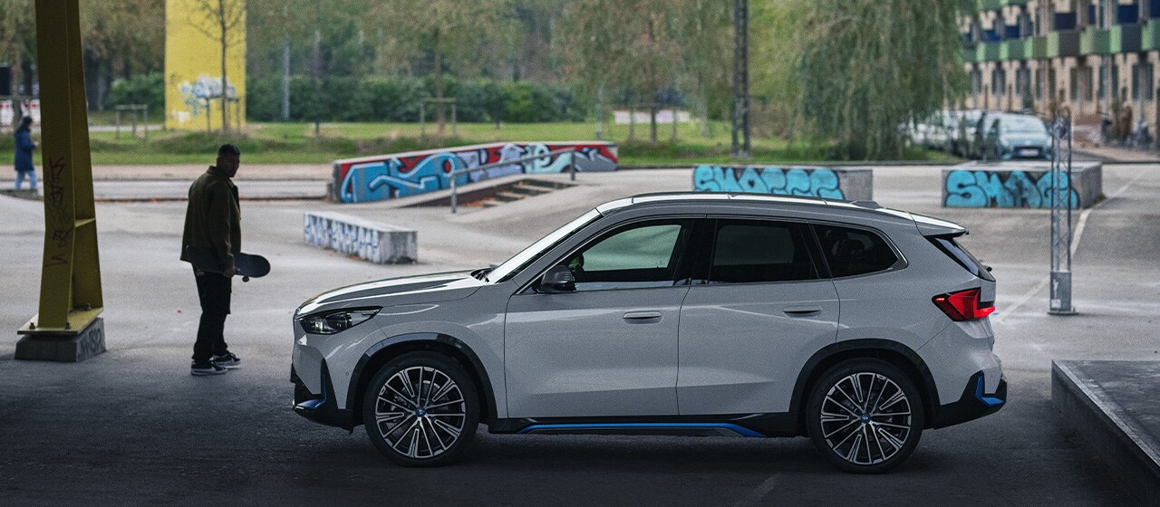 THE iX1