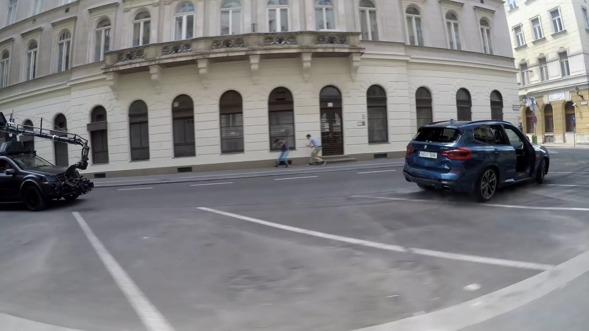Video description