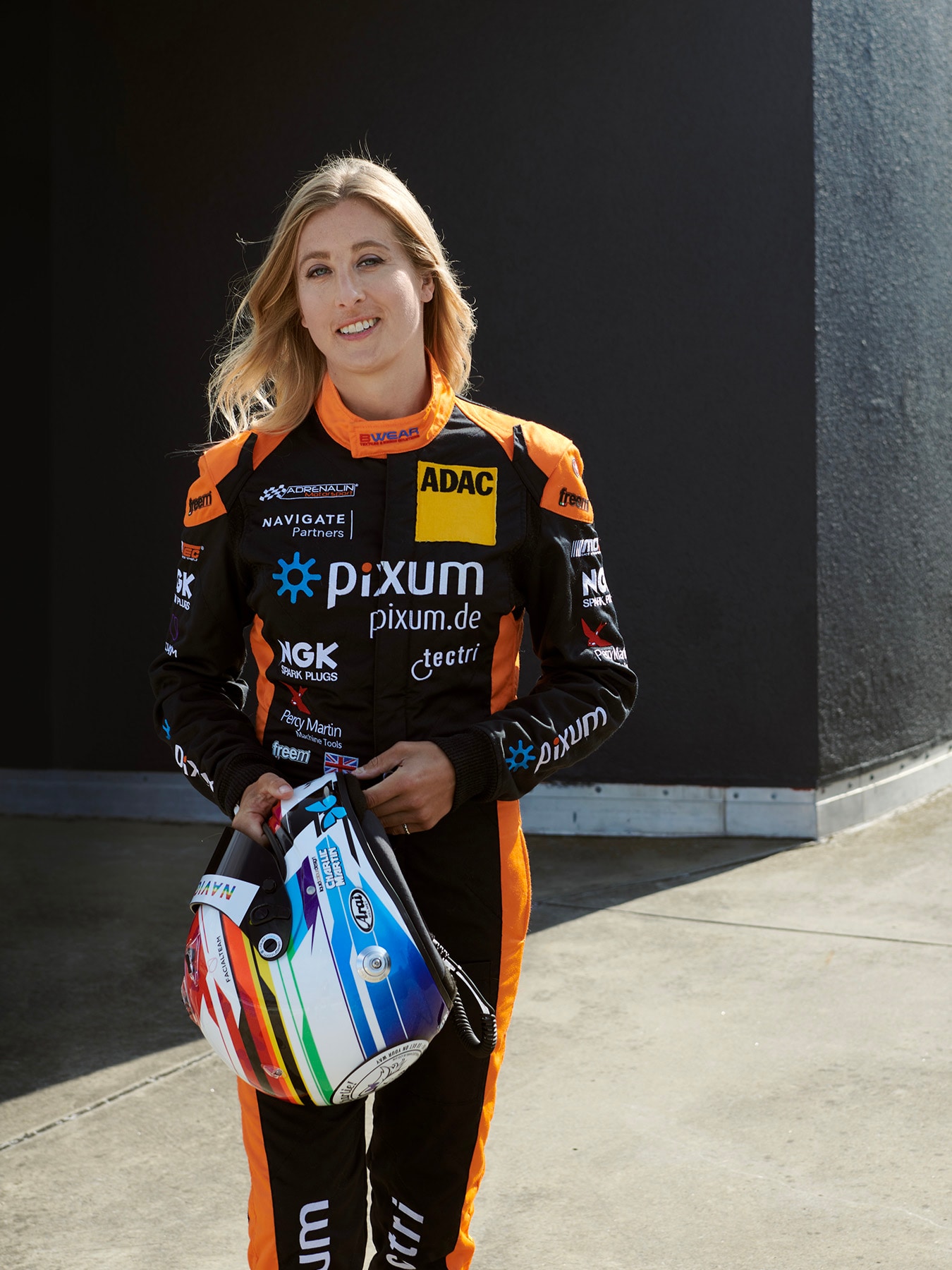Charlie Martin Diversidad LGTB mujer transgenero piloto de carreras circuito nurburgring