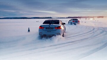 スリップ時の危険を回避するための6つの対処法 Bmw Com Japan