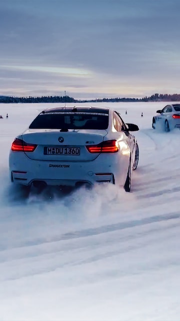 スリップ時の危険を回避するための6つの対処法 Bmw Com Japan