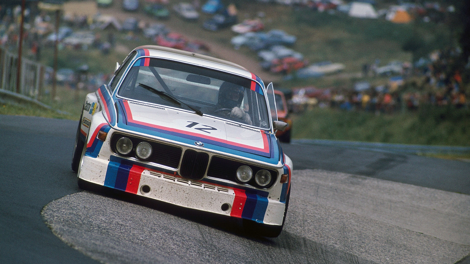 La couleur de l'emblème BMW