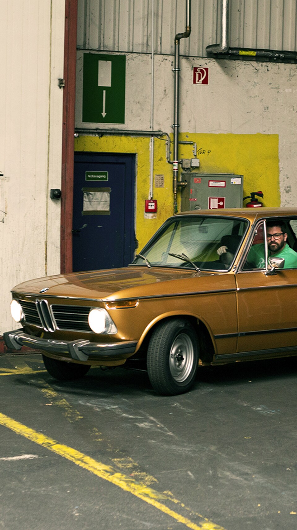 Bmw 2002 A Gold Treasure From The Orient