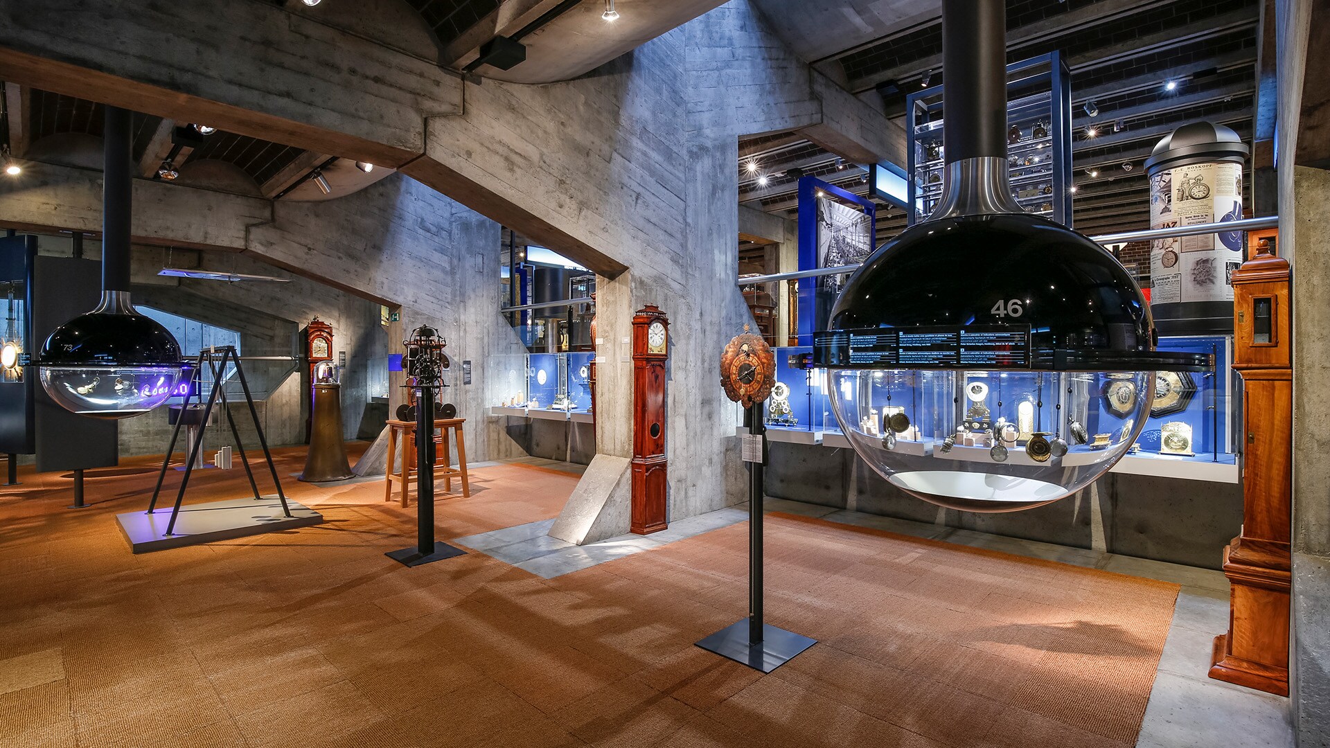 En esta etapa hay que estirar el tiempo: en la ciudad relojera y Patrimonio de la Humanidad de La Chaux-de-Fonds, el museo de la relojería, «Musée International de l'Horlogerie», es una visita obligada.