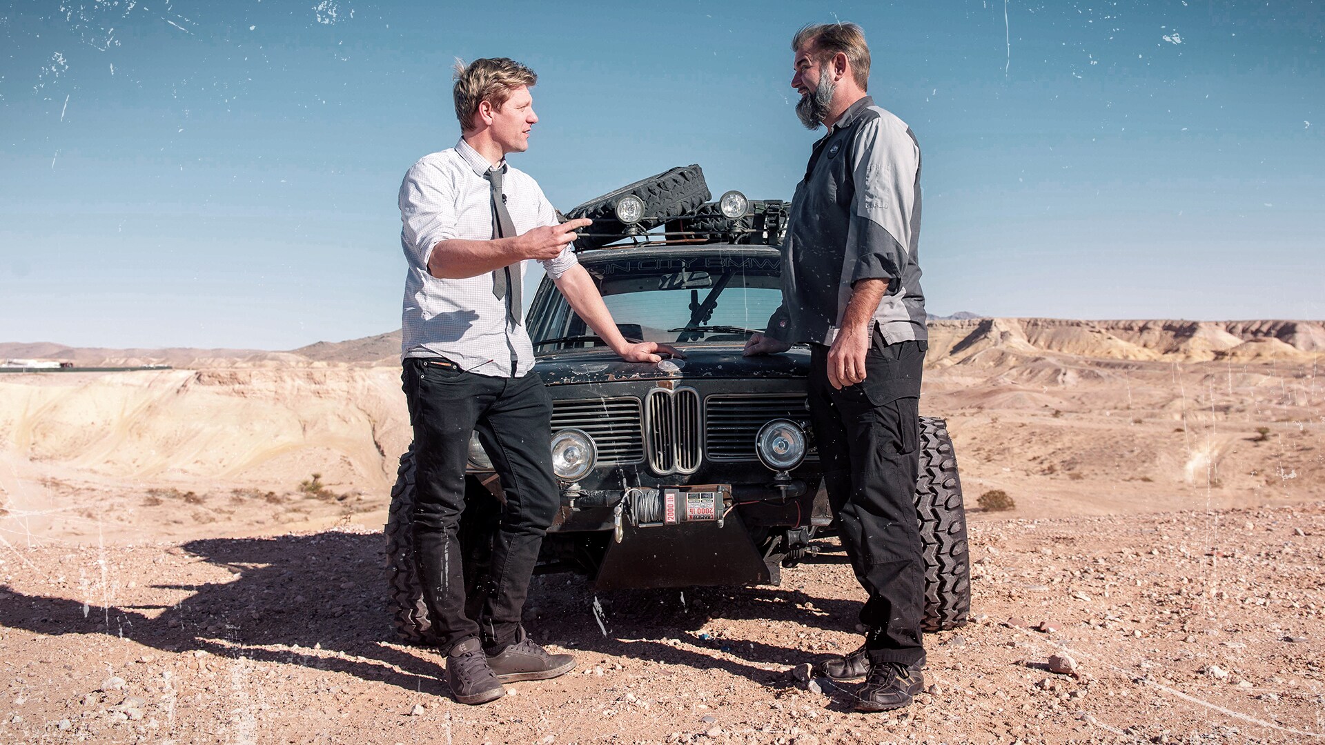 Colin Furze e Chris Willett nel deserto di Las Vegas