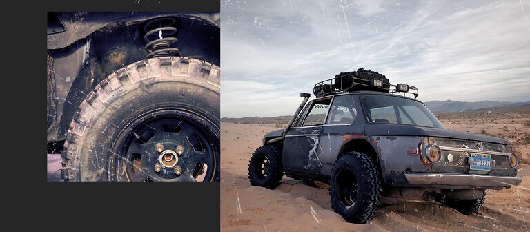 Tout terrain BMW 2002 sur le sable