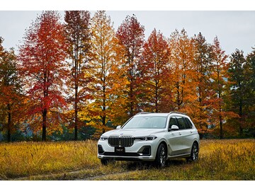BMW X7 M50i フロントビュー