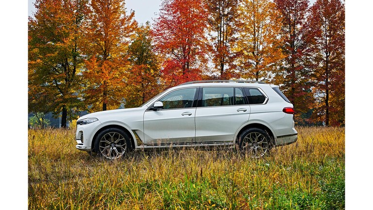 BMW X7 35d Design Pure Excellence サイドビュー