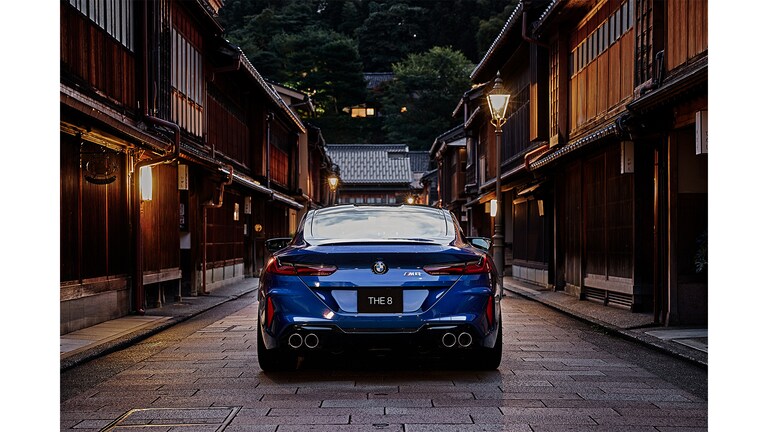 BMW M8クーペ バッグビュー