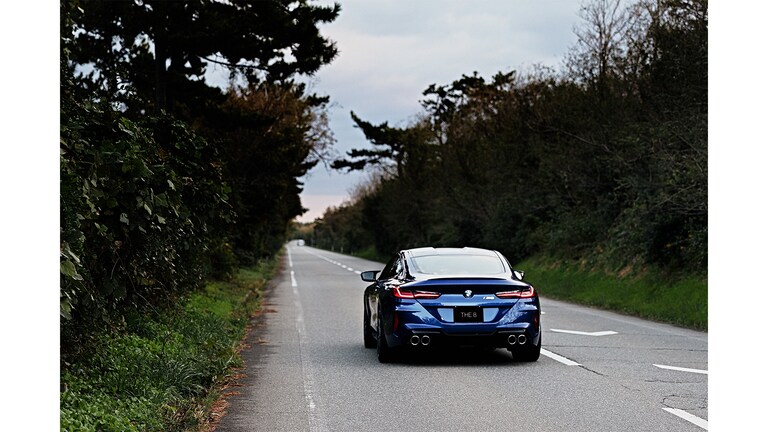 BMW M8クーペ