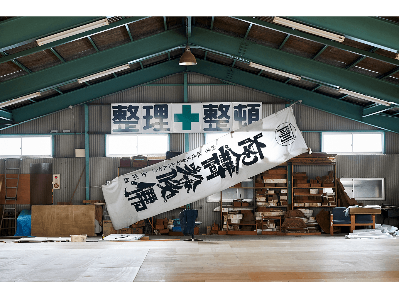 中田英寿が日本を旅する 大阪 聖徳太子の時代から続く 宮大工の技術と思い Bmw Com Japan 中田英寿が日本を旅する 大阪 聖徳太子の時代から続く 宮大工の技術と思い Bmw Com Japan