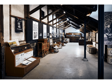 外池酒造店では昔ながらの酒づくりの道具を展示。
