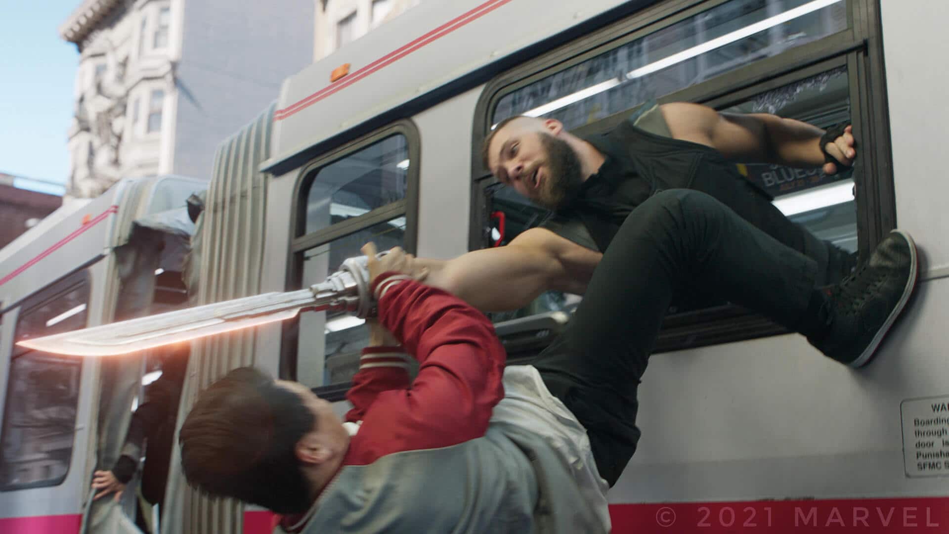 Zwei markante Charaktere: Florian Munteanu als Razor Fist und sein BMW iX3 in Action.