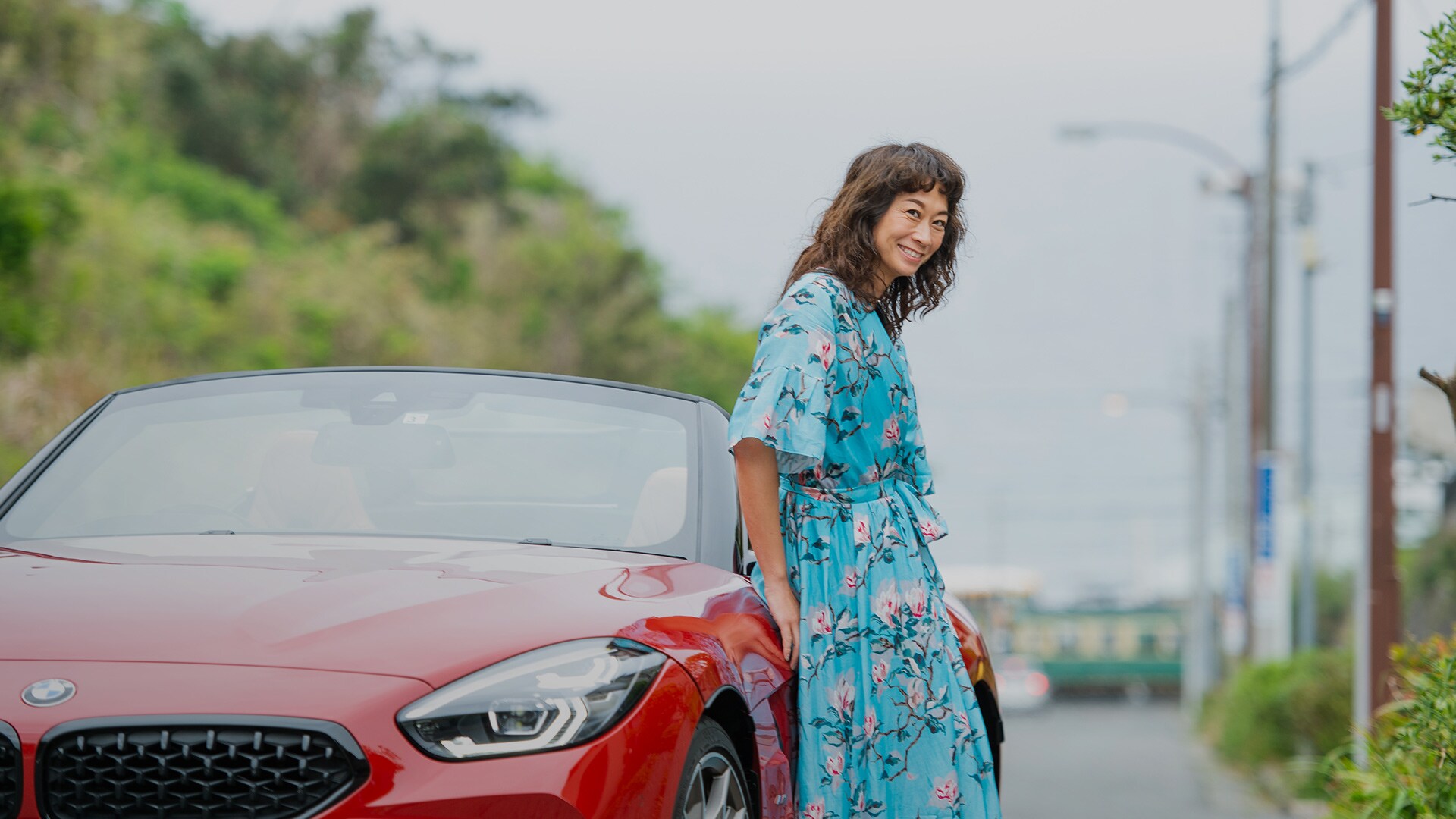 真っ赤なロードスター、BMW Z4で湘南クルーズ。