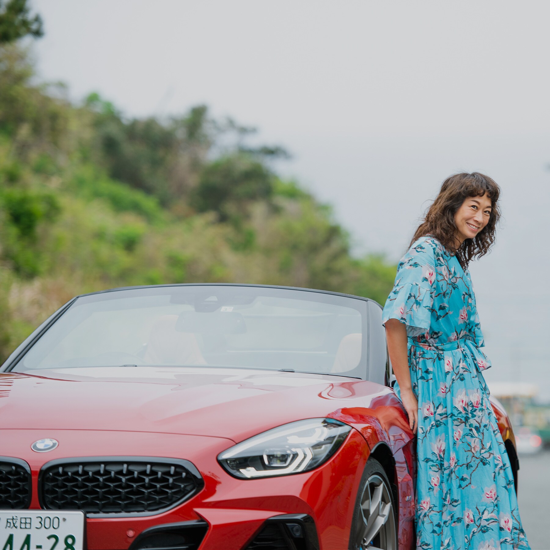 真っ赤なロードスター、BMW Z4で湘南クルーズ。