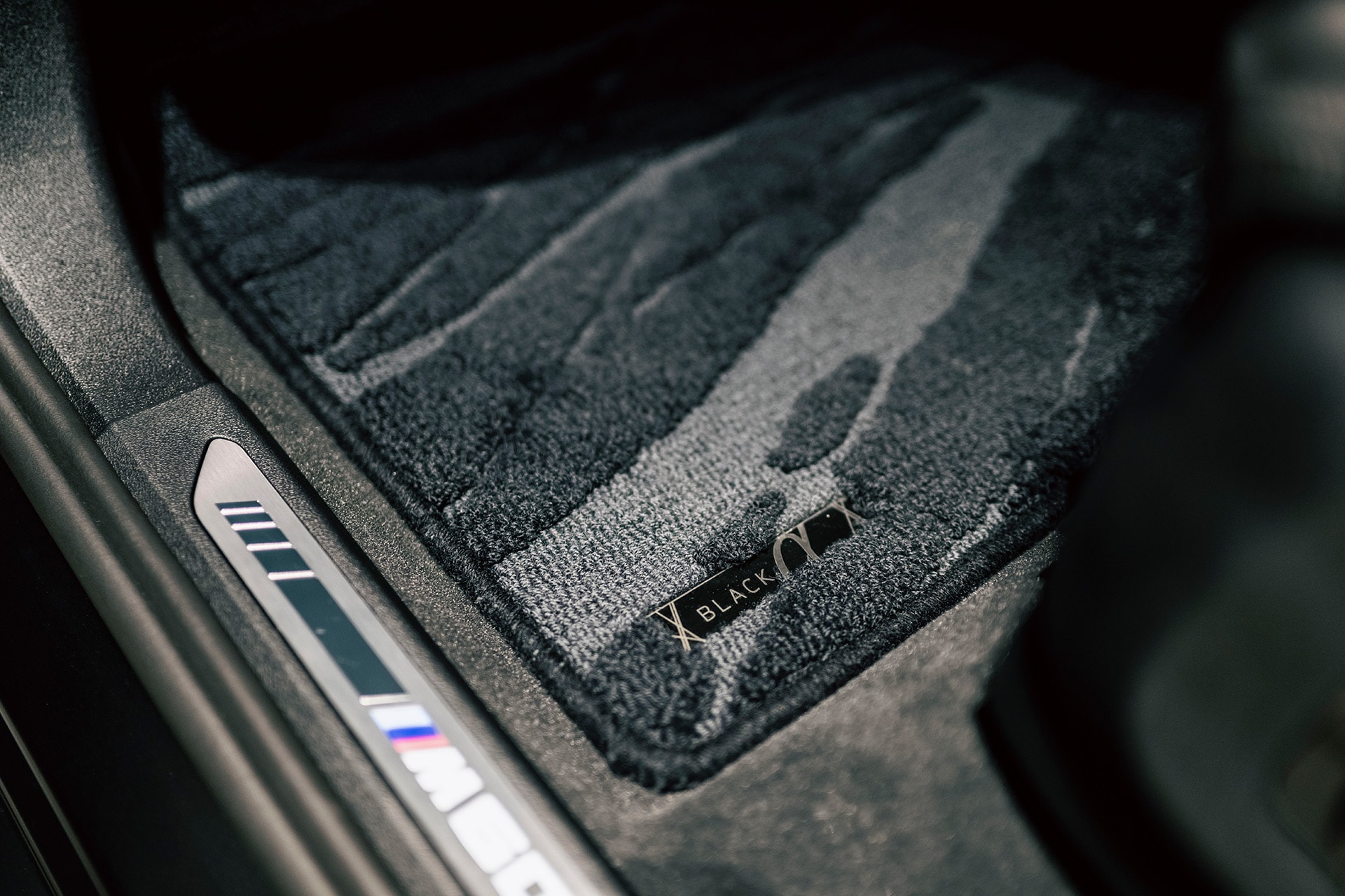 BMW X7 BLACK-α